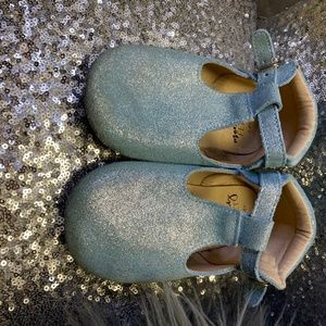 Gray Silver Monkey Feet (3-4Y)